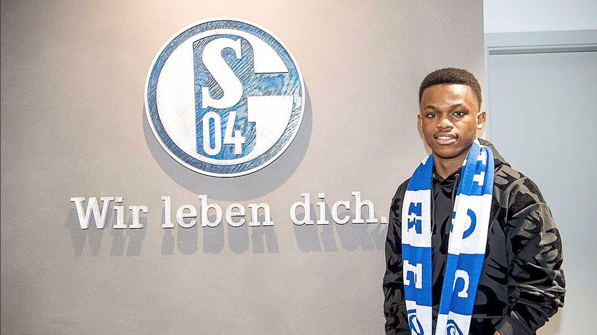 冠道路上保 冠道路上保